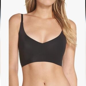True &Co Triangle Convertible Strap Black Seamless Bralette Bra Sz M